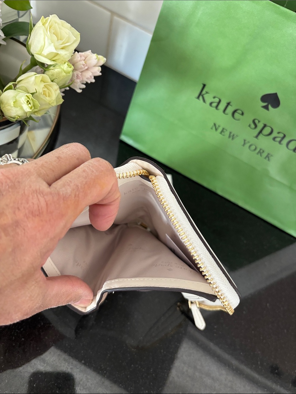 NWT Kate Spade Zip Wallet - Picture 6 of 9